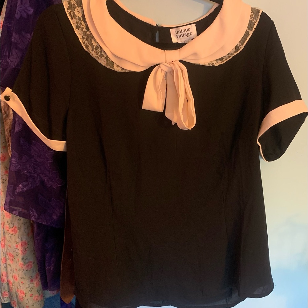 Unique Vintage bow collar top